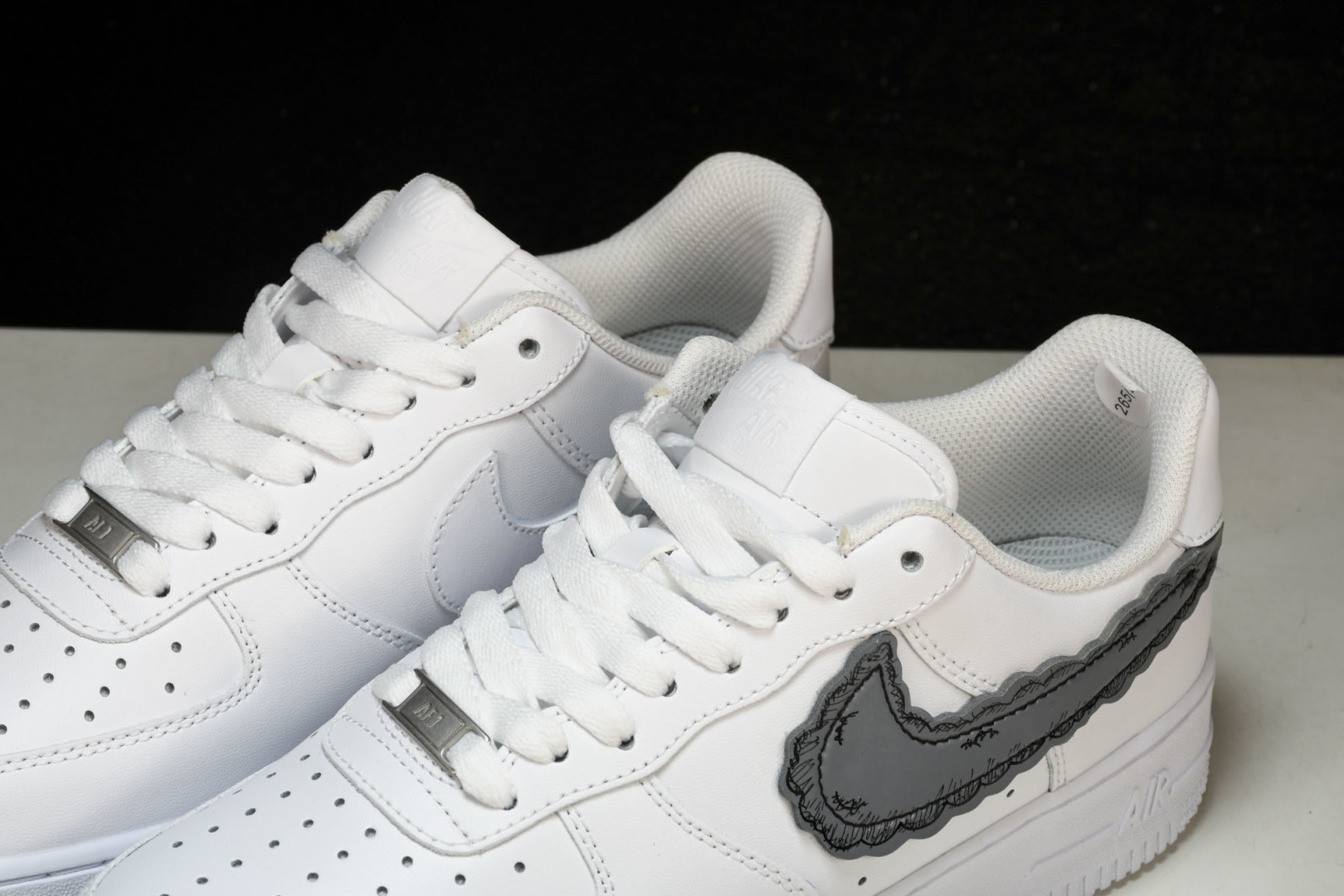 AF1空军 尺码36-46

纯原版出品-Air Force 1 Low DIY CW2288-111 