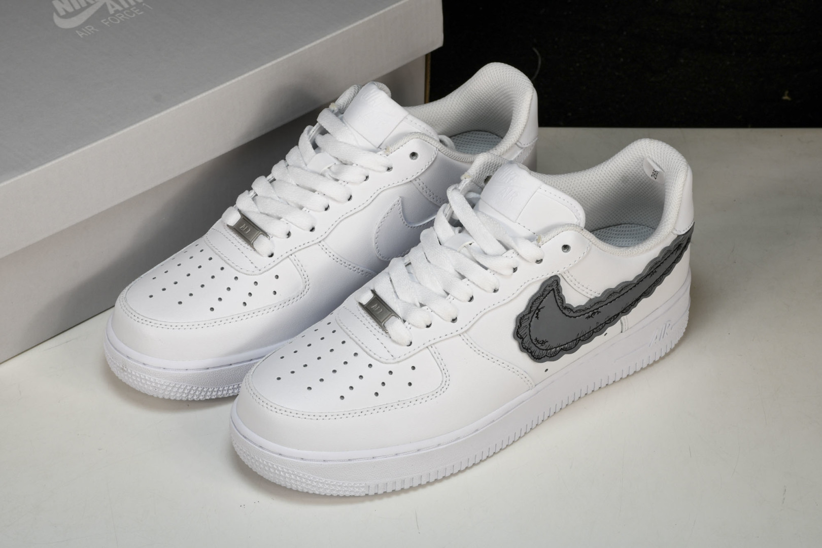 AF1空军 尺码36-46

纯原版出品-Air Force 1 Low DIY CW2288-111 