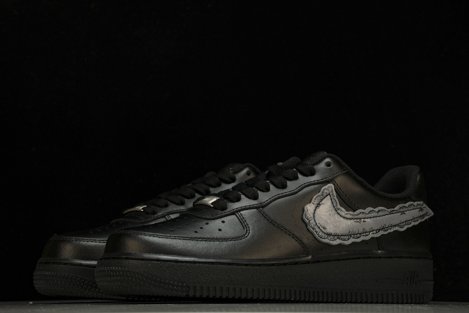 AF1空军 尺码36-46

纯原版出品-Air Force 1 Low DIY CW2288-001 