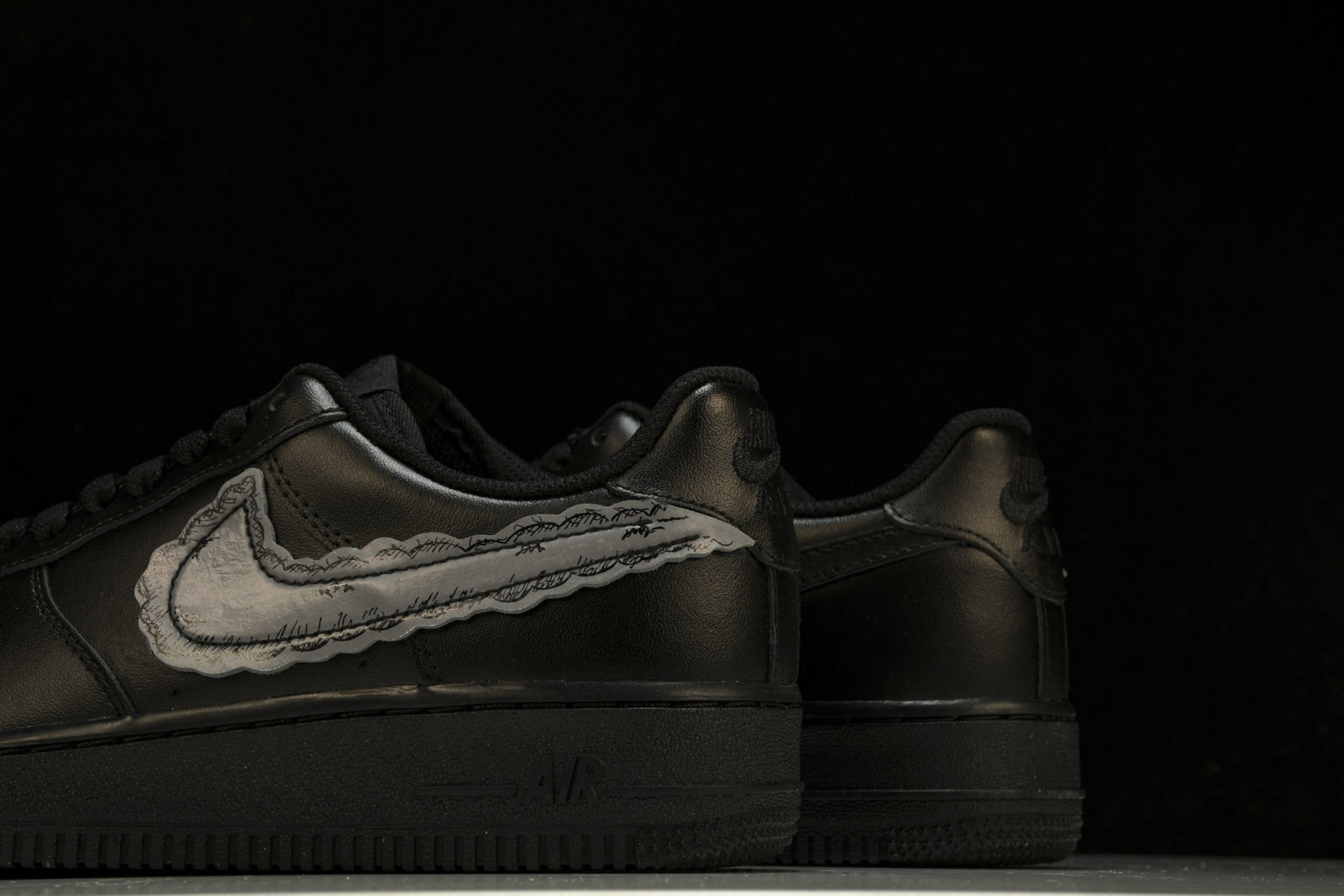 AF1空军 尺码36-46

纯原版出品-Air Force 1 Low DIY CW2288-001 