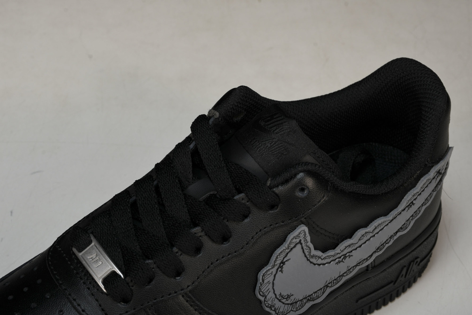 AF1空军 尺码36-46

纯原版出品-Air Force 1 Low DIY CW2288-001 