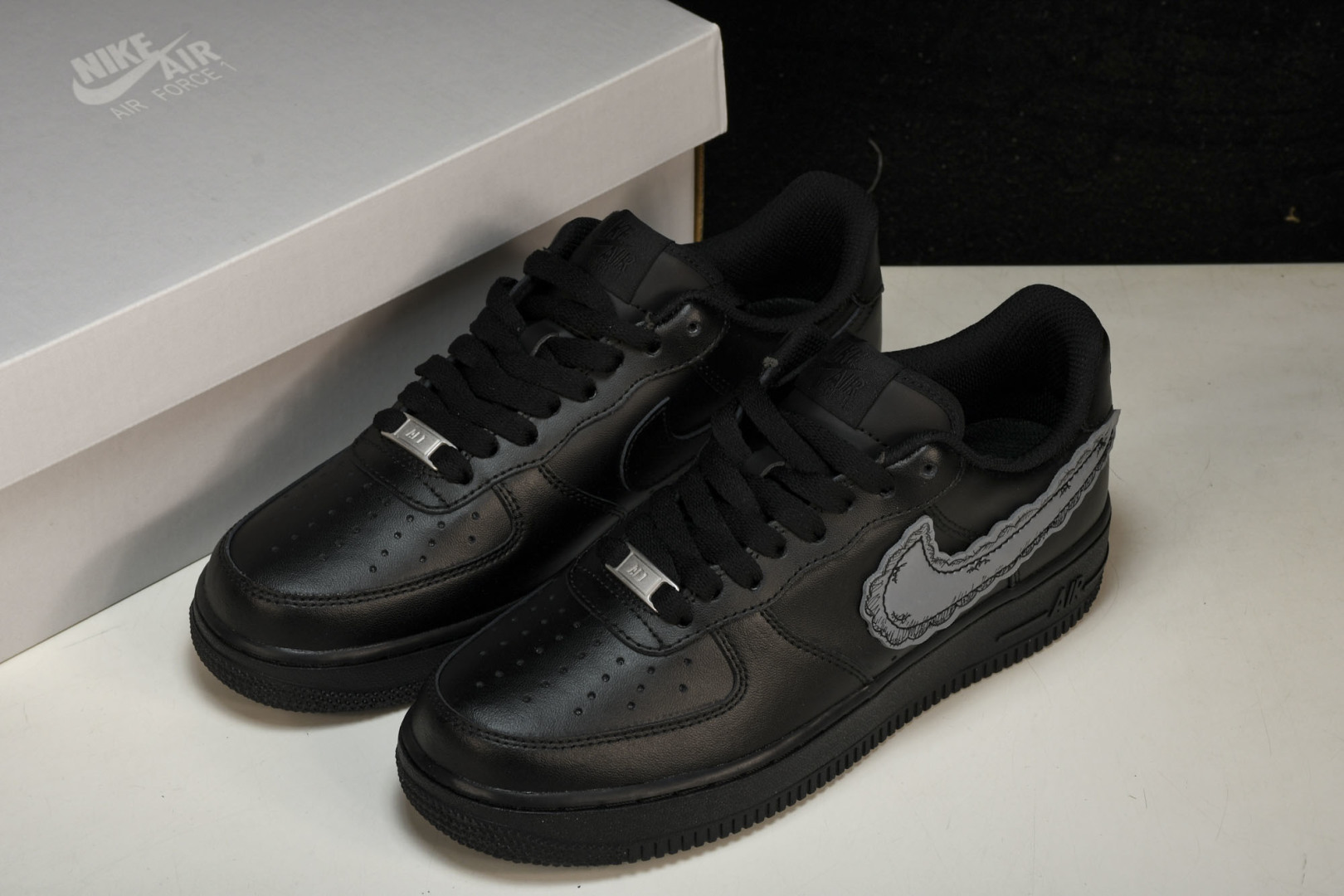 AF1空军 尺码36-46

纯原版出品-Air Force 1 Low DIY CW2288-001 