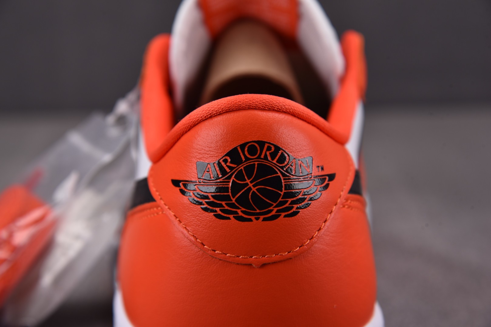 AJ Low 白扣碎 尺码：40-47.5

纯原-Air Jordan 1 Low OG Shatte