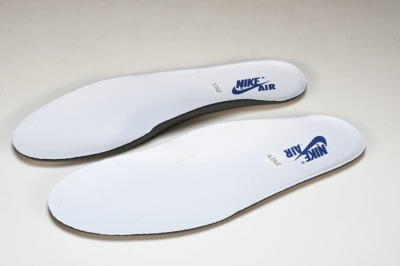 AJ1 LOW 黑蓝  鞋码40-47.5

纯原版出品-Air Jordan 1 Retro Low 