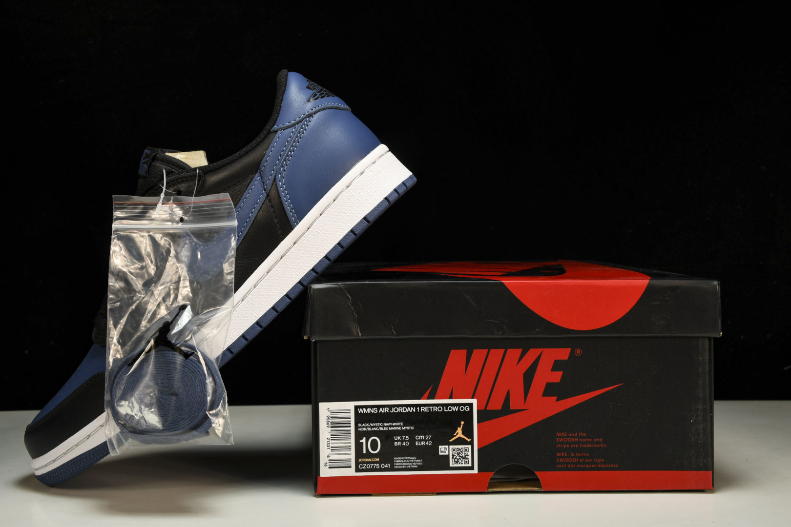 AJ1 LOW 黑蓝  鞋码40-47.5

纯原版出品-Air Jordan 1 Retro Low 