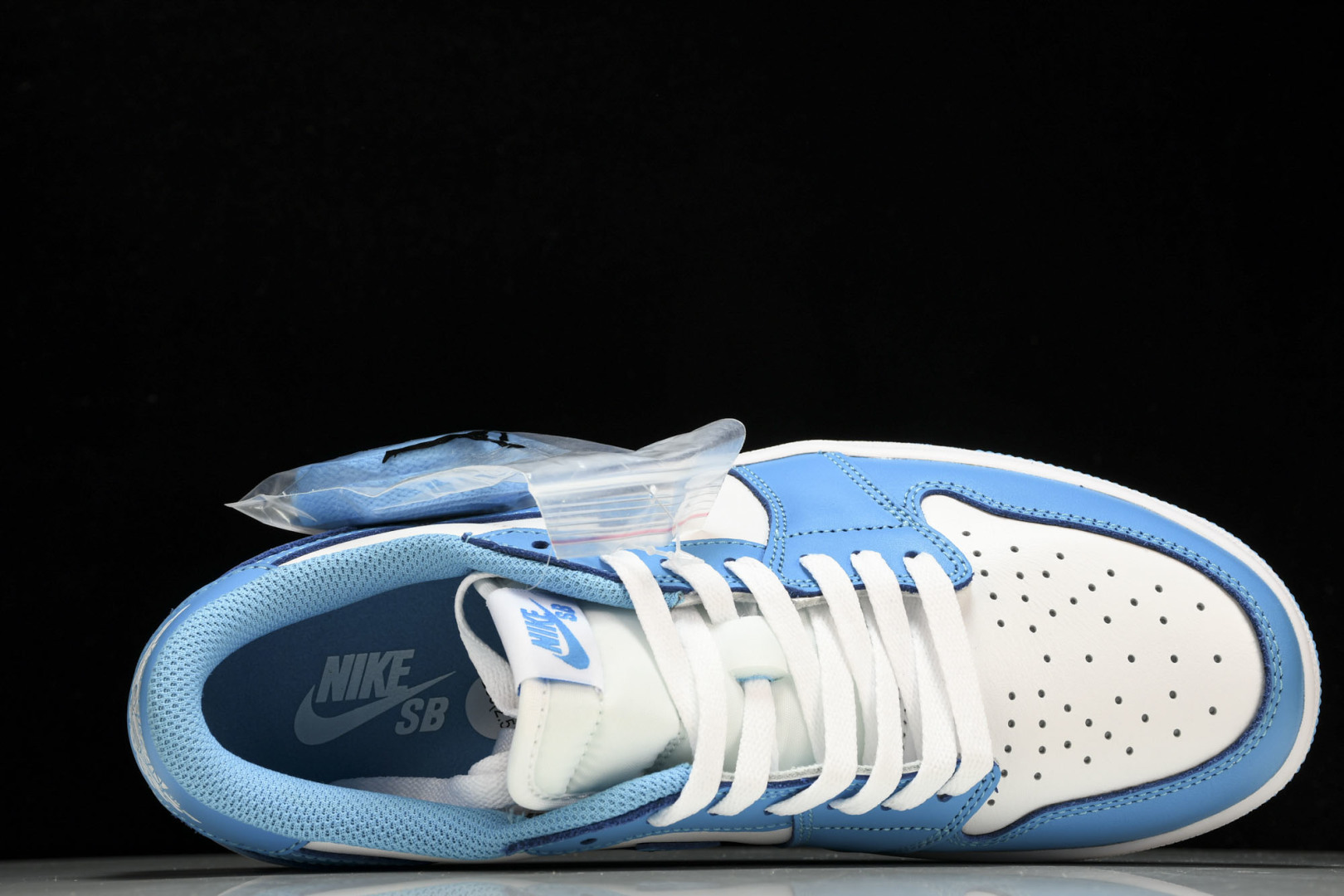 AJLow 北卡蓝 尺码40-47.5

纯原版出品-SB x Air Jordan 1 Low 北卡蓝