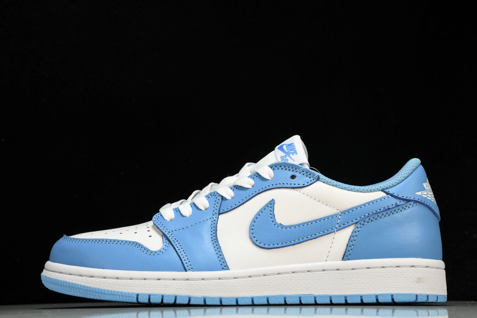 AJLow 北卡蓝 尺码40-47.5

纯原版出品-SB x Air Jordan 1 Low 北卡蓝