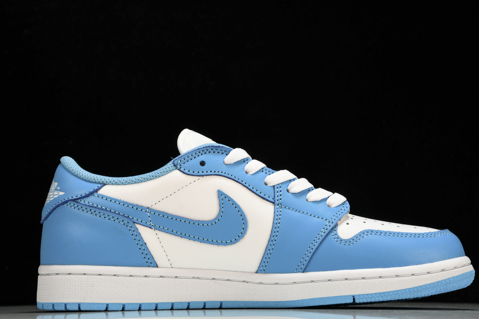 AJLow 北卡蓝 尺码40-47.5

纯原版出品-SB x Air Jordan 1 Low 北卡蓝