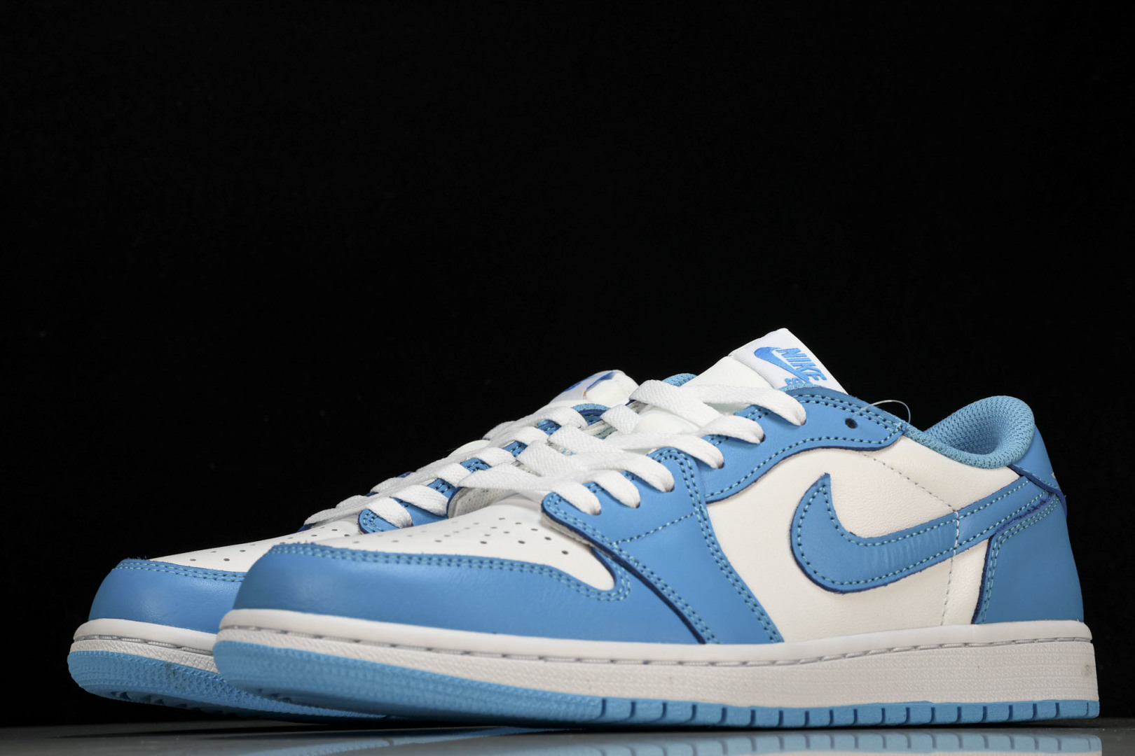 AJLow 北卡蓝 尺码40-47.5

纯原版出品-SB x Air Jordan 1 Low 北卡蓝
