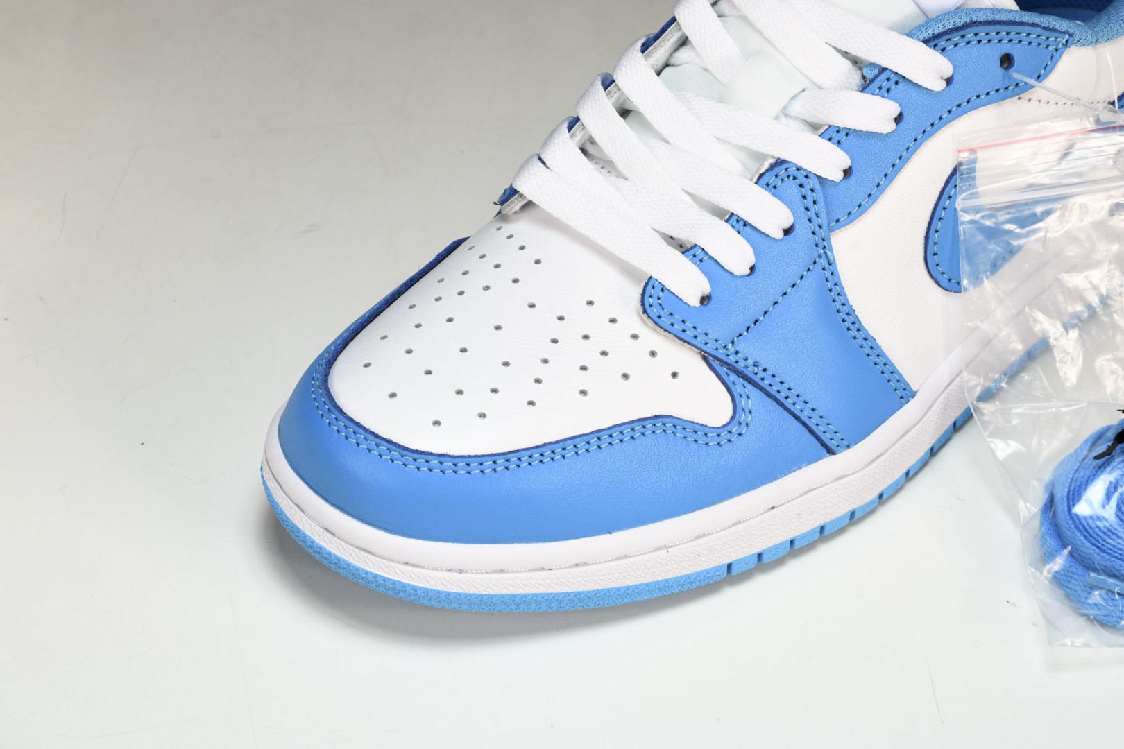 AJLow 北卡蓝 尺码40-47.5

纯原版出品-SB x Air Jordan 1 Low 北卡蓝