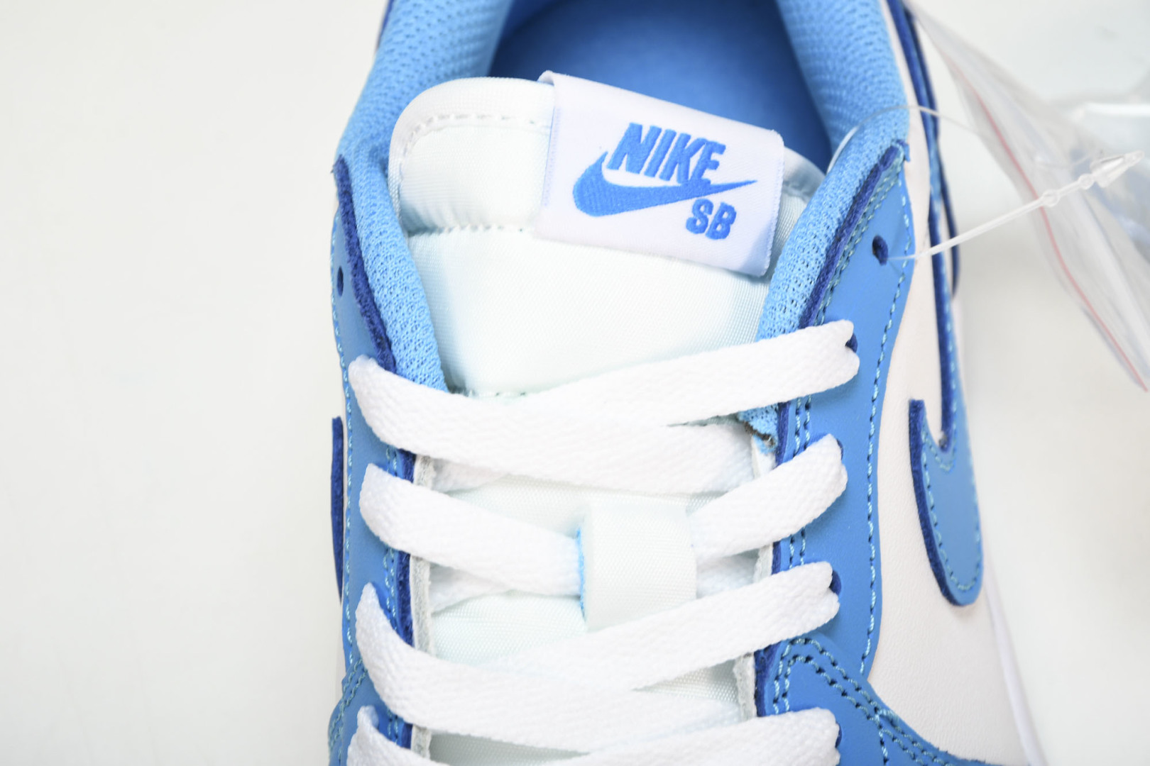 AJLow 北卡蓝 尺码40-47.5

纯原版出品-SB x Air Jordan 1 Low 北卡蓝
