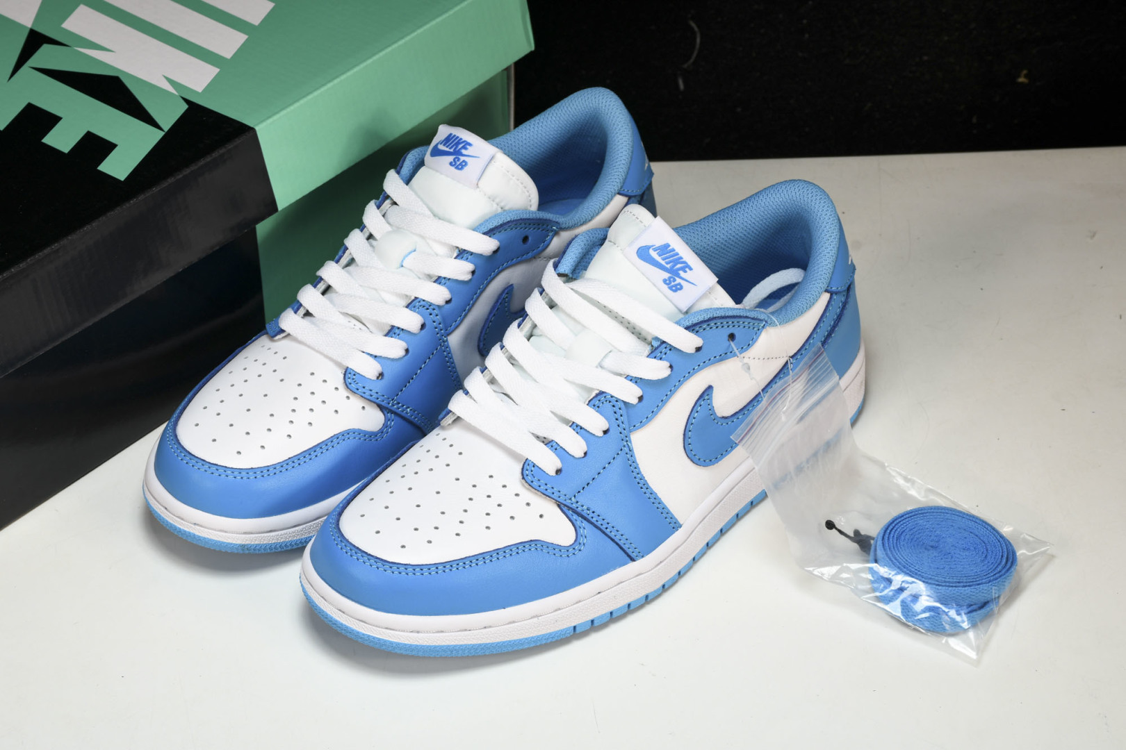 AJLow 北卡蓝 尺码40-47.5

纯原版出品-SB x Air Jordan 1 Low 北卡蓝