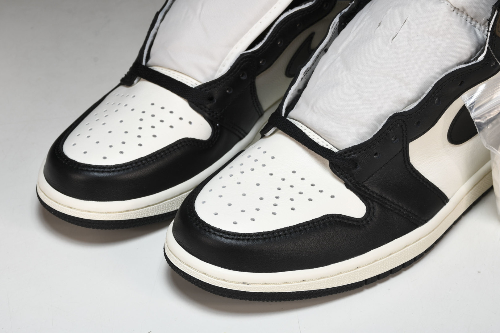 AJ1黑摩卡 尺码36-47.5

纯原出品-Air Jordan 1 Retro High OG‘Da