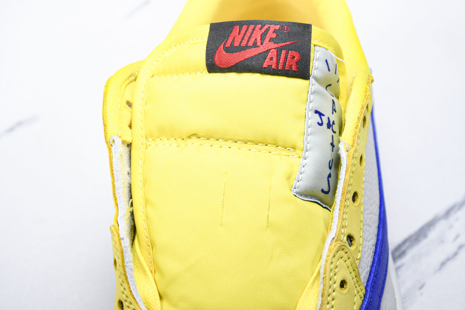 AJ Low金丝雀 尺码40-47.5

纯原版出品-WMNS Travis Scott x Air J