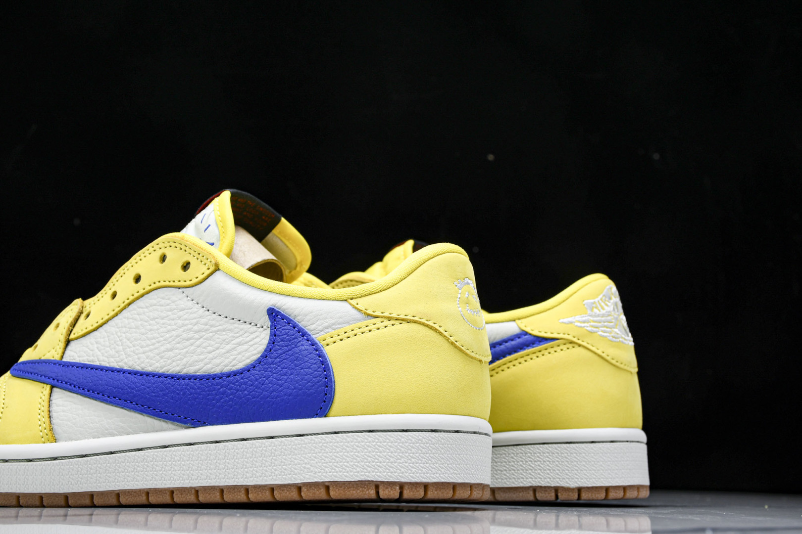 AJ Low金丝雀 尺码40-47.5

纯原版出品-WMNS Travis Scott x Air J