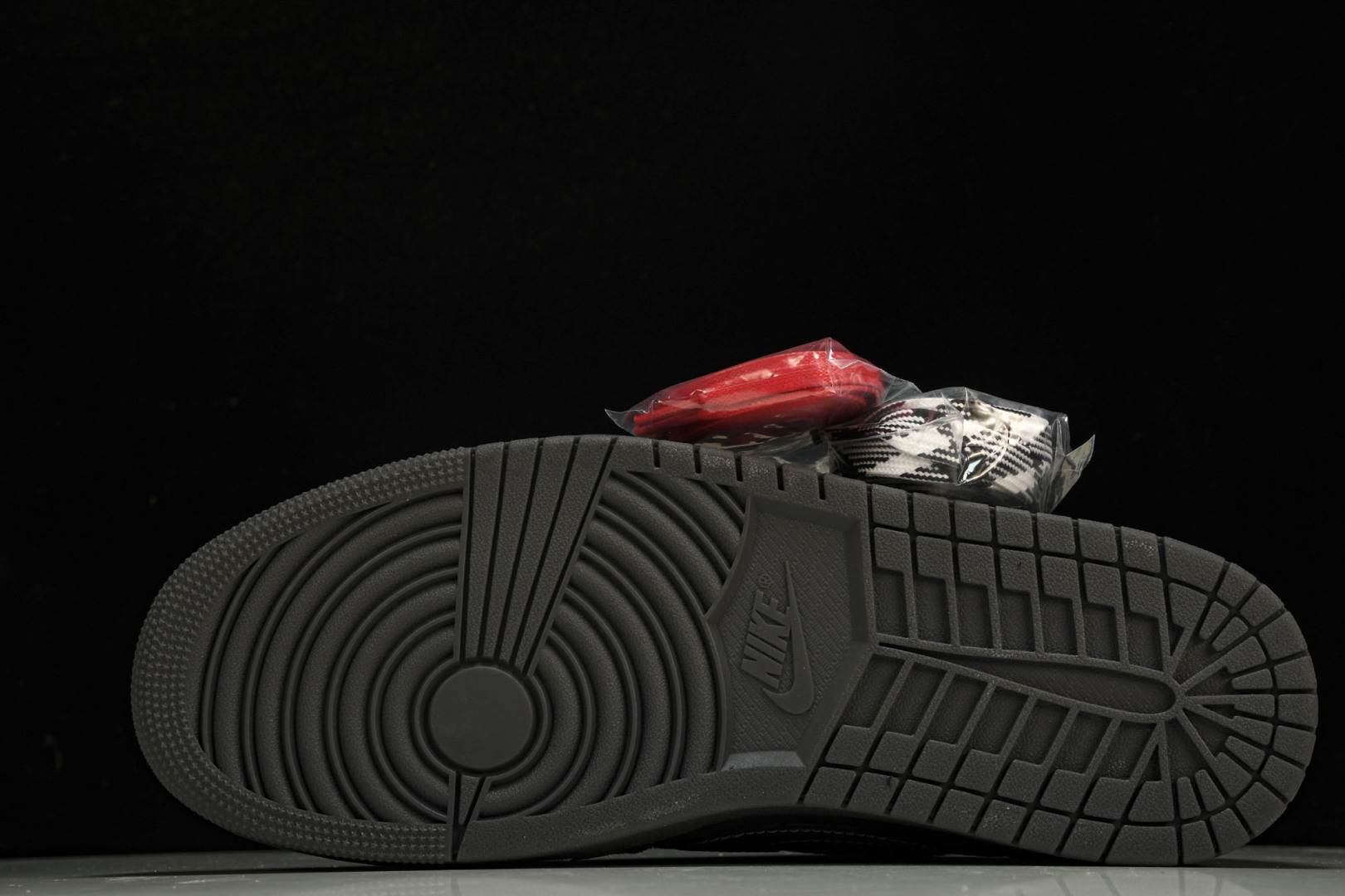 AJ1 Low 尺码36-47.5

纯原出品-Travis Scott x Air Jordan 1 