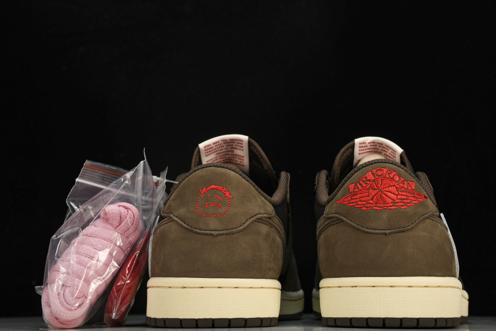 AJ1 Low 尺码40.5-48.5

纯原出品-Travis Scott x Air Jordan 