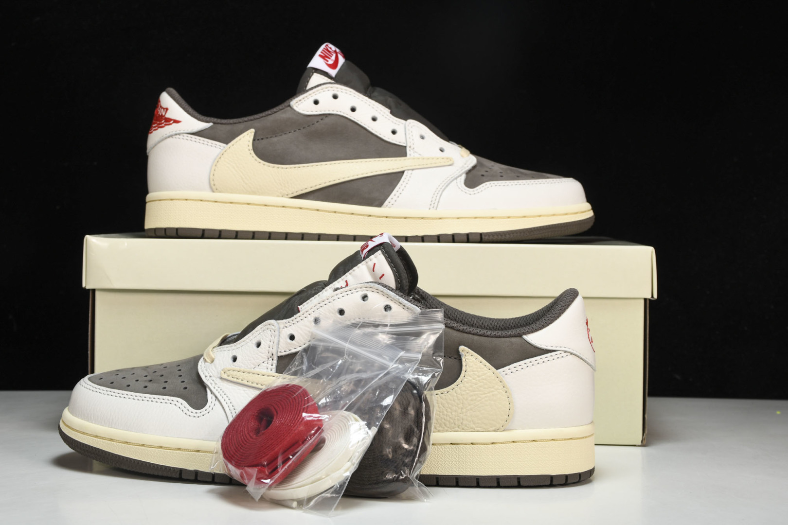 AJ Low 白棕倒钩 尺码36-48.5

纯原版出品-Travis Scott x Air Jord