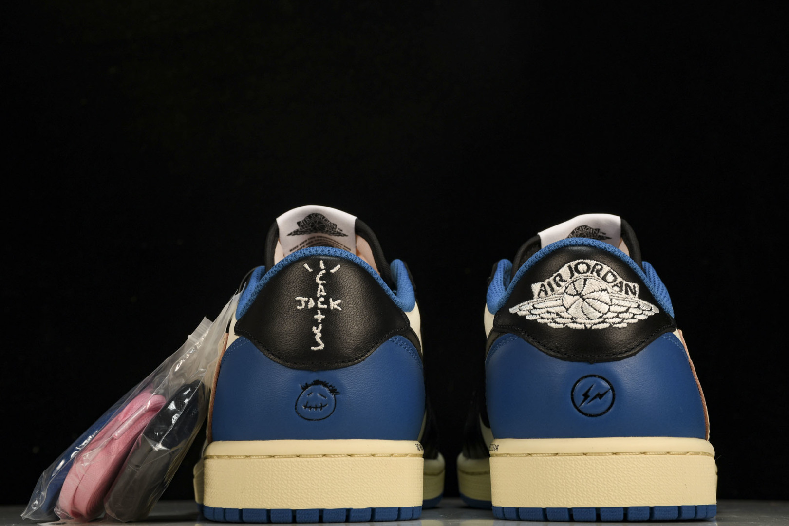 AJ1 Low 尺码36-48.5

纯原出品-Air Jordan 1 Travis Scott x 