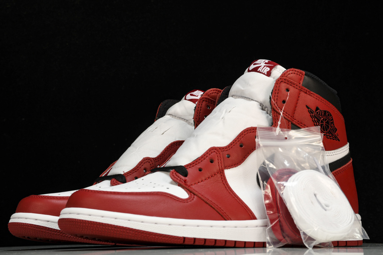AJ1芝加哥 尺寸40.5-48.5

纯原版出品-Air Jordan 1 Retro High OG