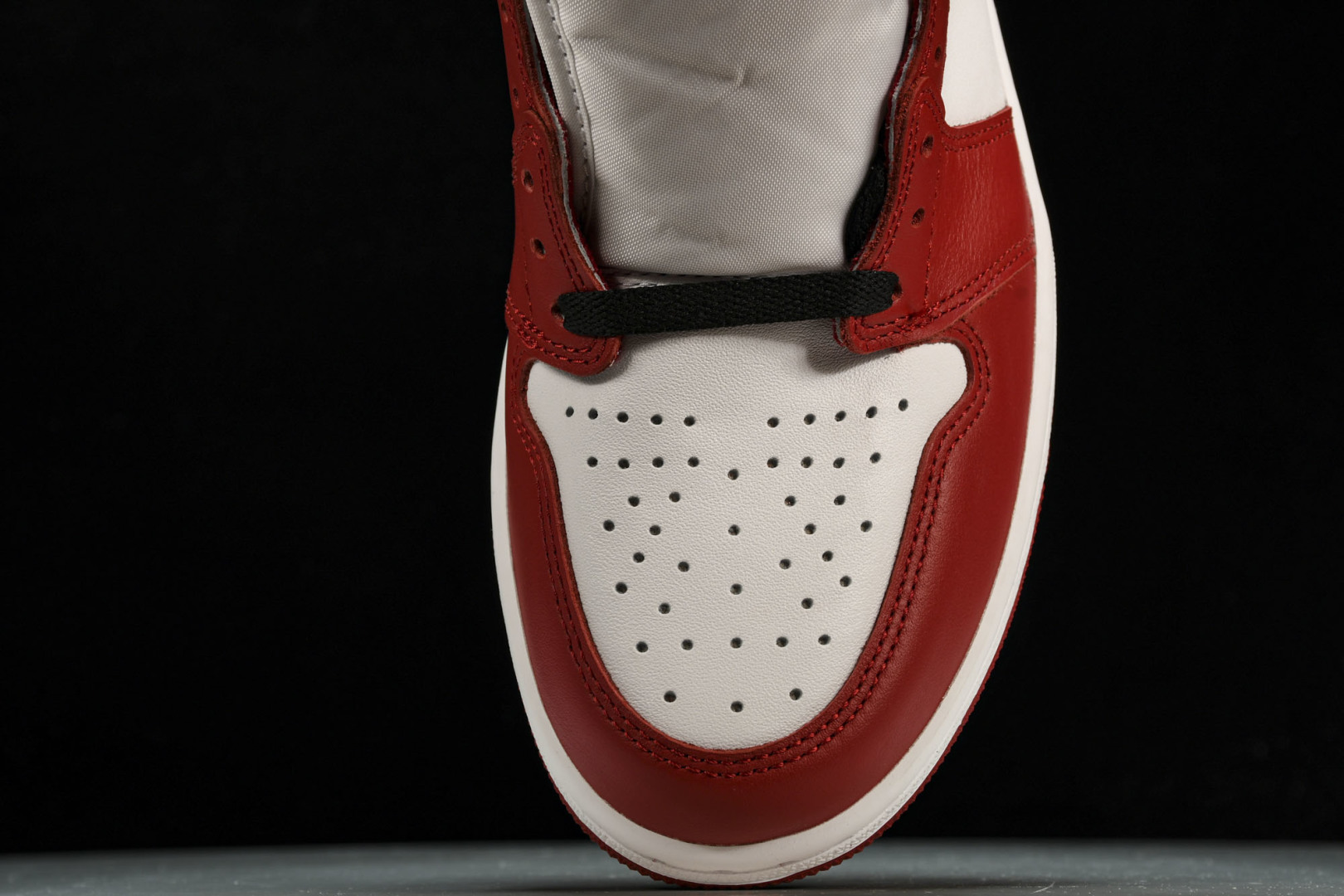 AJ1芝加哥 尺寸40.5-48.5

纯原版出品-Air Jordan 1 Retro High OG