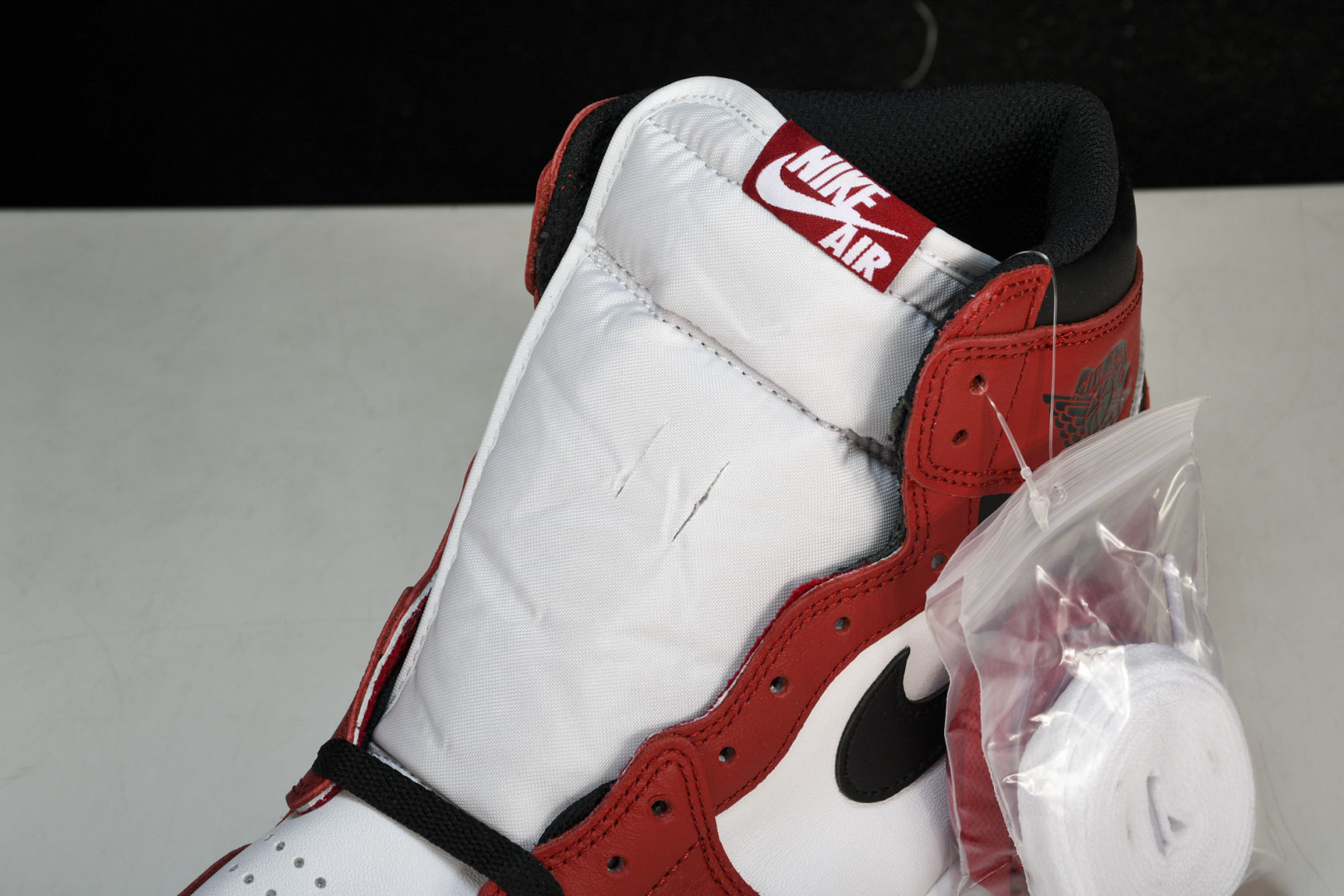 AJ1芝加哥 尺寸40.5-48.5

纯原版出品-Air Jordan 1 Retro High OG