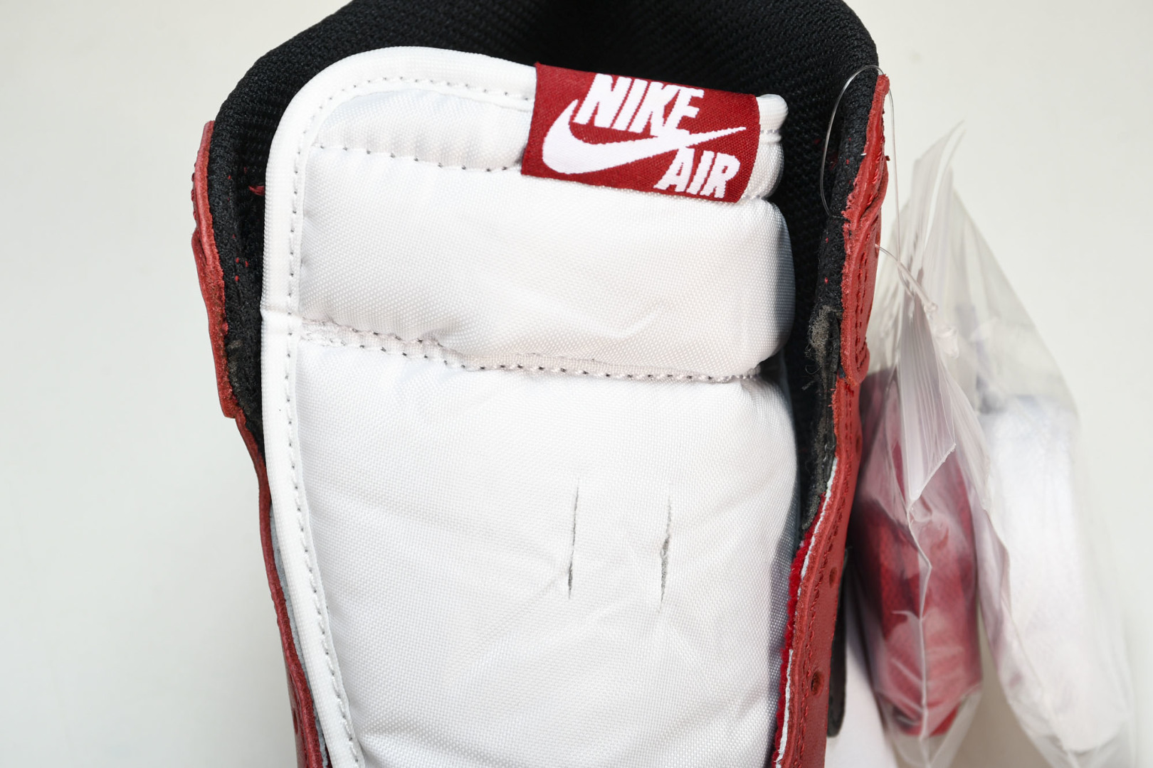 AJ1芝加哥 尺寸40.5-48.5

纯原版出品-Air Jordan 1 Retro High OG