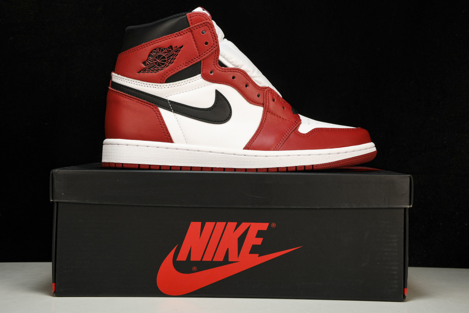 AJ1芝加哥 尺寸40.5-48.5

纯原版出品-Air Jordan 1 Retro High OG