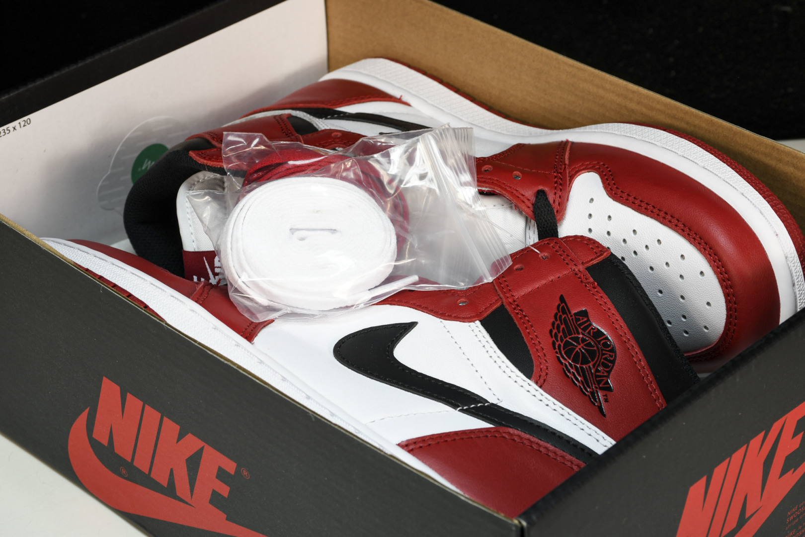 AJ1芝加哥 尺寸40.5-48.5

纯原版出品-Air Jordan 1 Retro High OG
