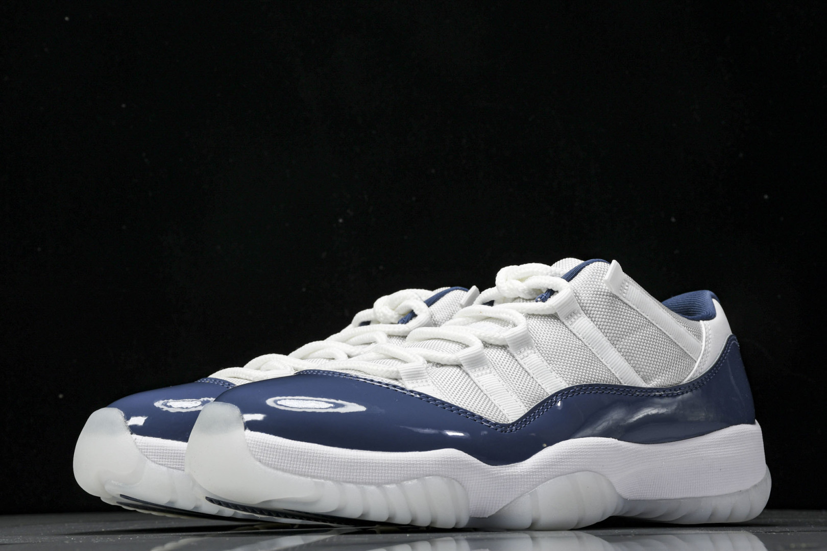 AJ11白蓝 尺码40-48.5

纯原版出品-Air Jordan 11 Low“Diffused B
