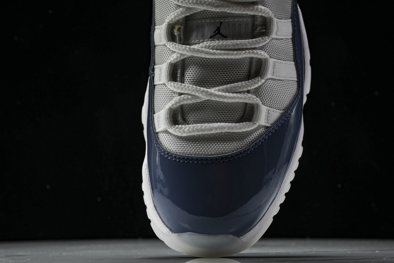 AJ11白蓝 尺码40-48.5

纯原版出品-Air Jordan 11 Low“Diffused B