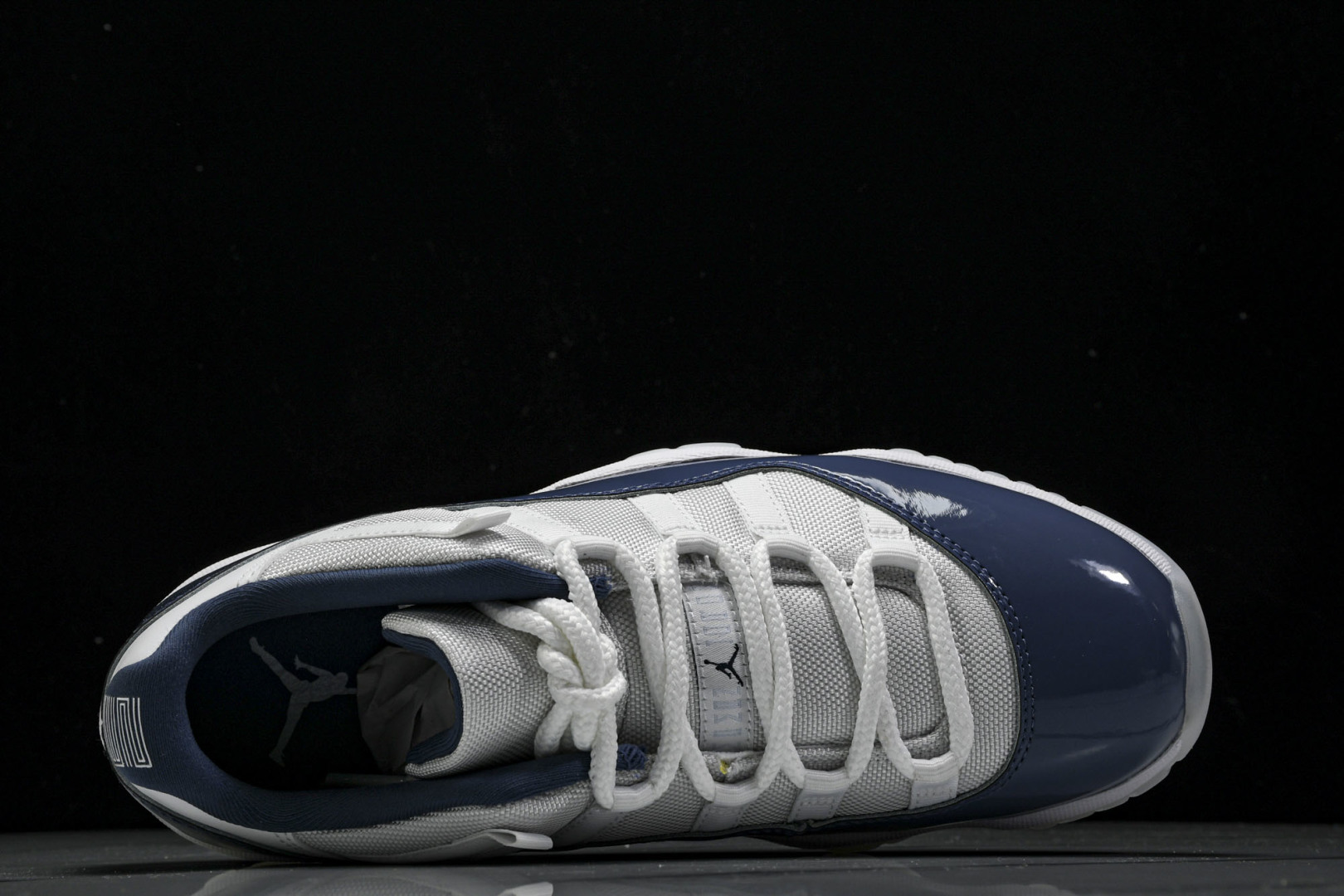 AJ11白蓝 尺码40-48.5

纯原版出品-Air Jordan 11 Low“Diffused B