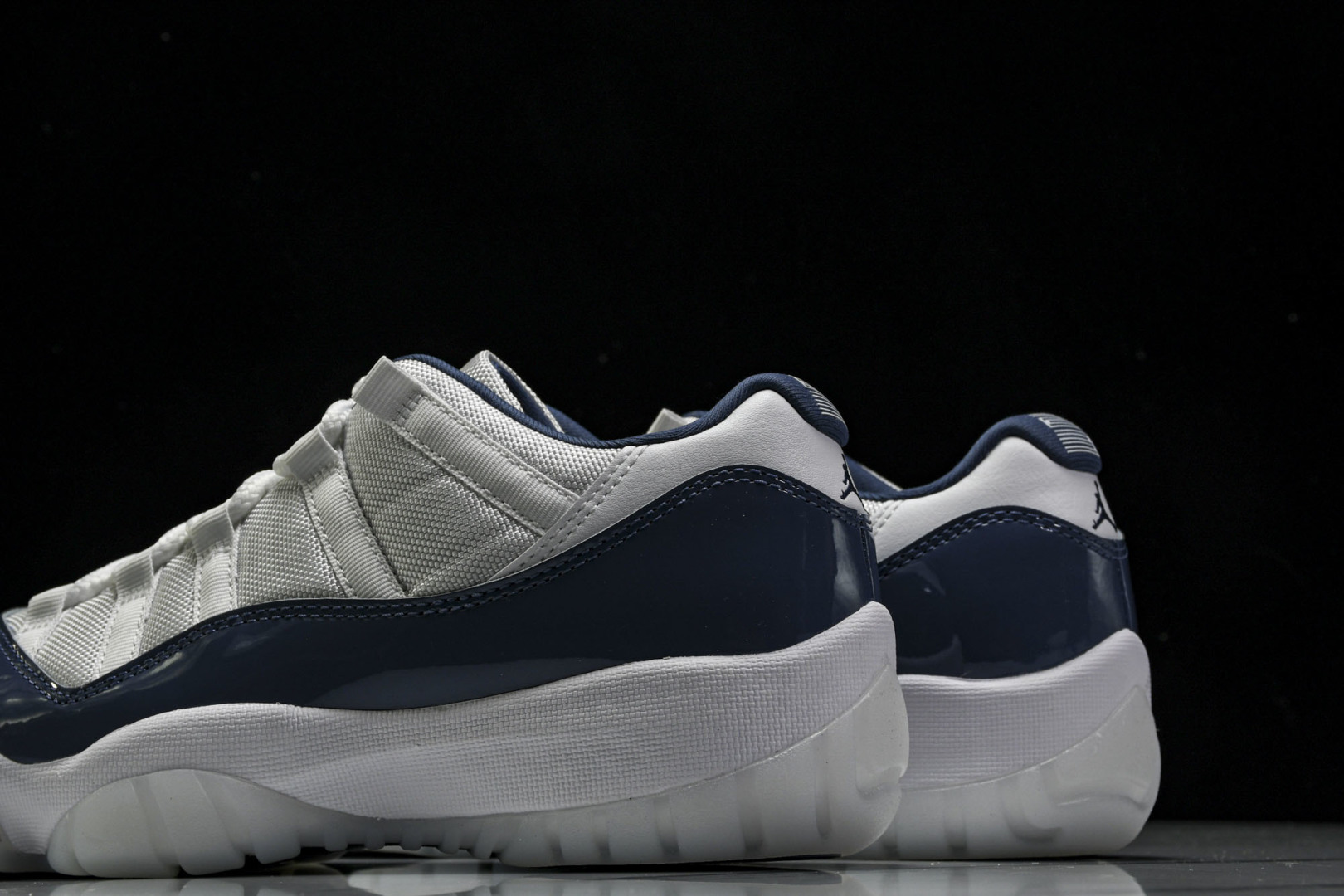AJ11白蓝 尺码40-48.5

纯原版出品-Air Jordan 11 Low“Diffused B