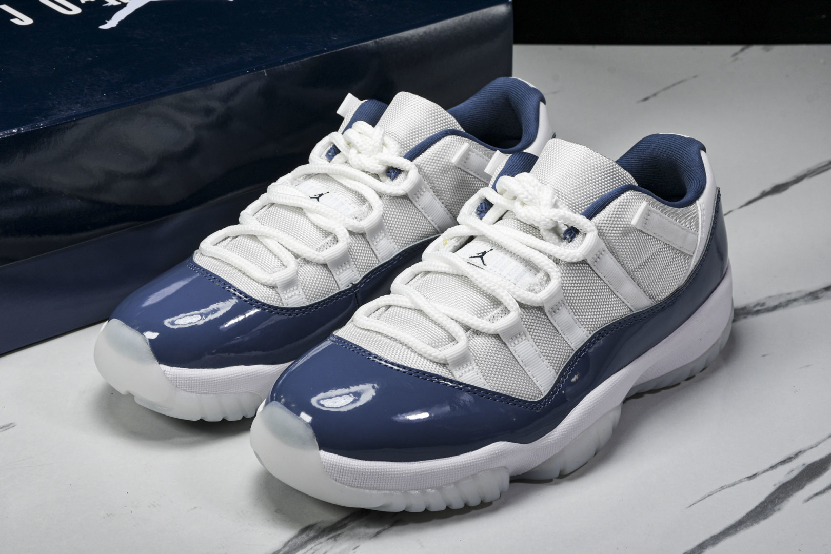 AJ11白蓝 尺码40-48.5

纯原版出品-Air Jordan 11 Low“Diffused B