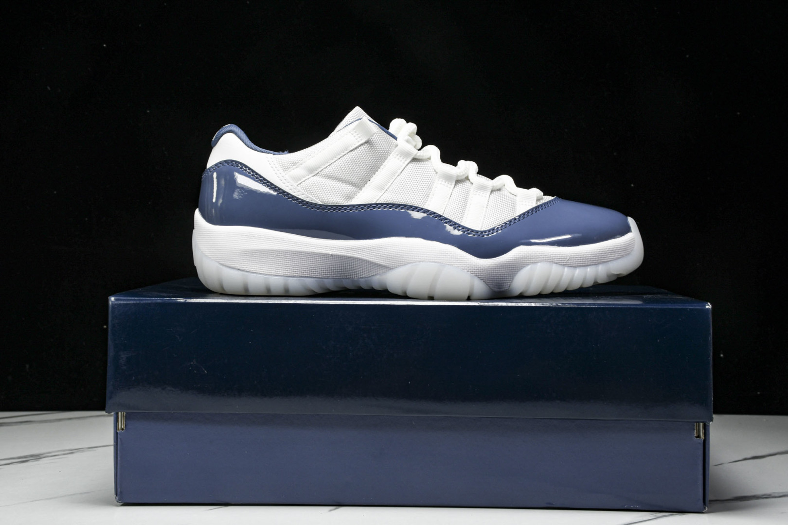 AJ11白蓝 尺码40-48.5

纯原版出品-Air Jordan 11 Low“Diffused B