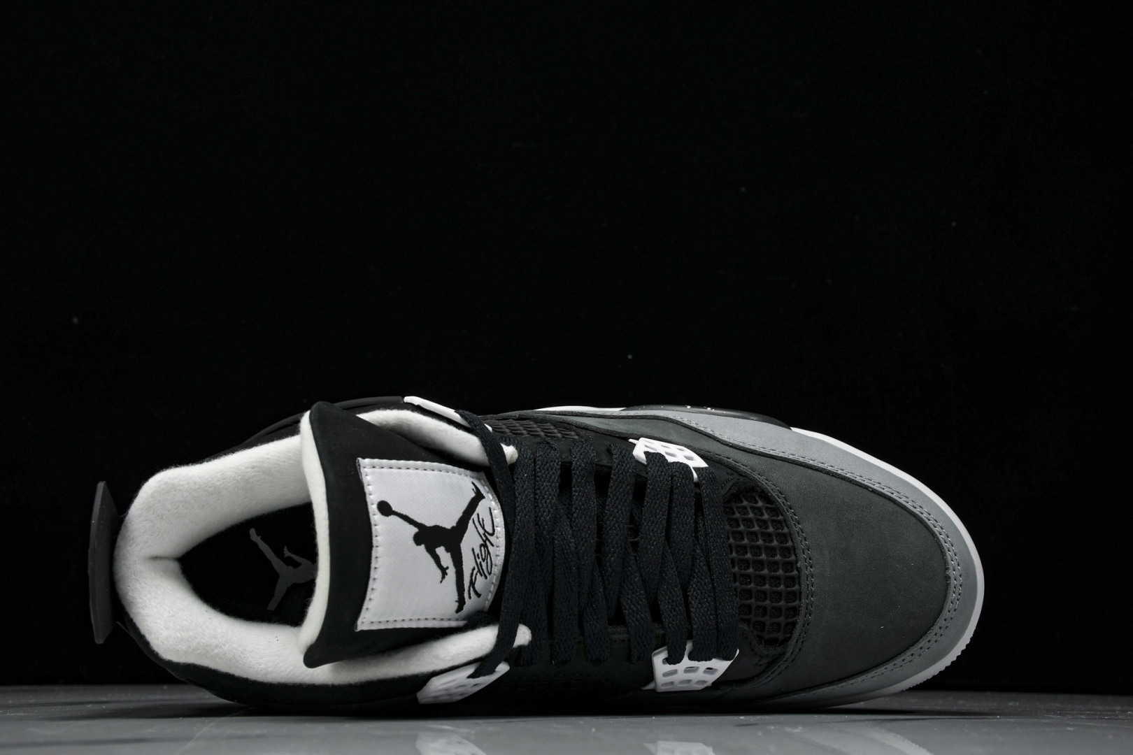 AJ4纯原 尺码40-48.5

纯原版出品-Air Jordan 4 Fear 恐惧 黑灰 FQ813
