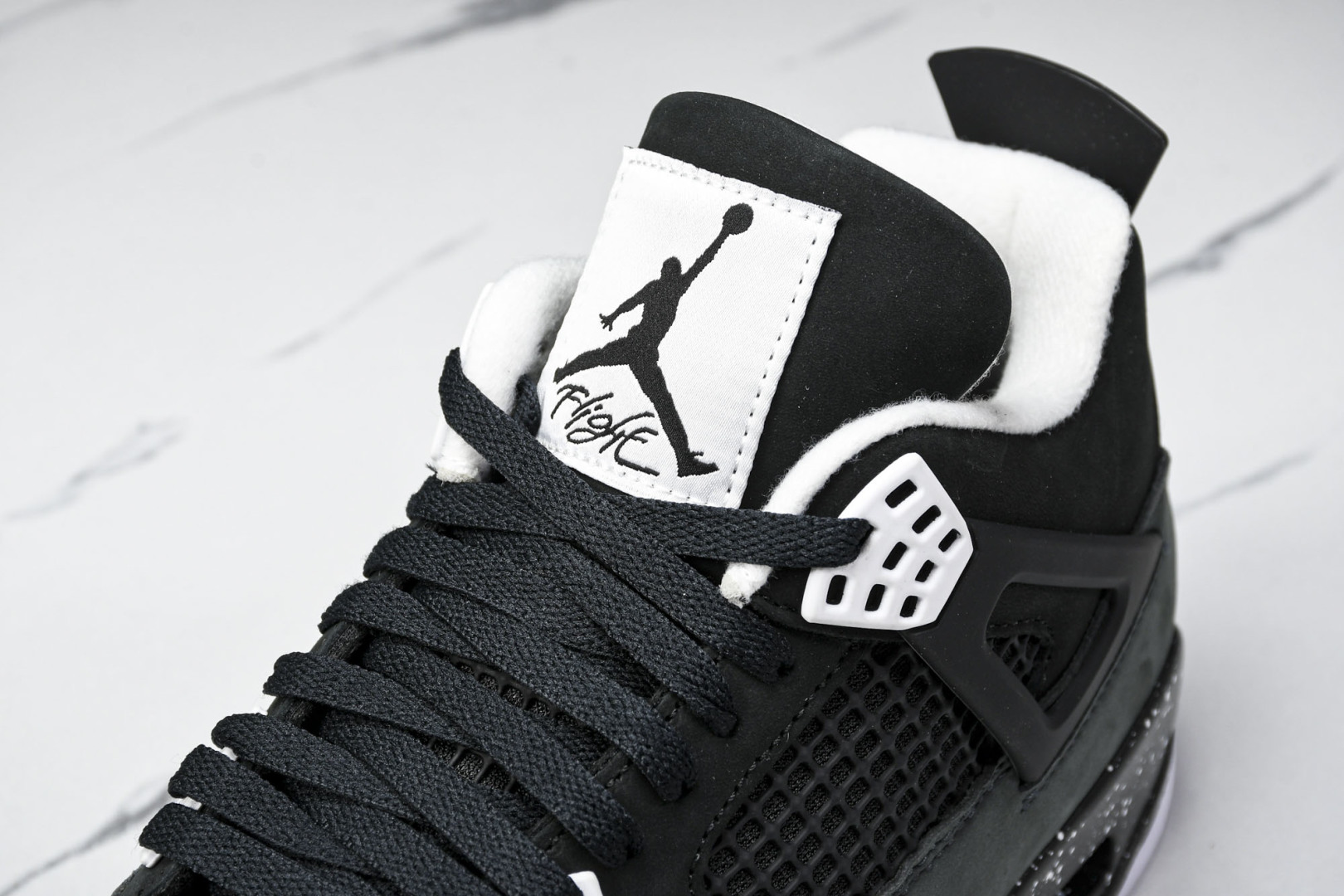 AJ4纯原 尺码40-48.5

纯原版出品-Air Jordan 4 Fear 恐惧 黑灰 FQ813