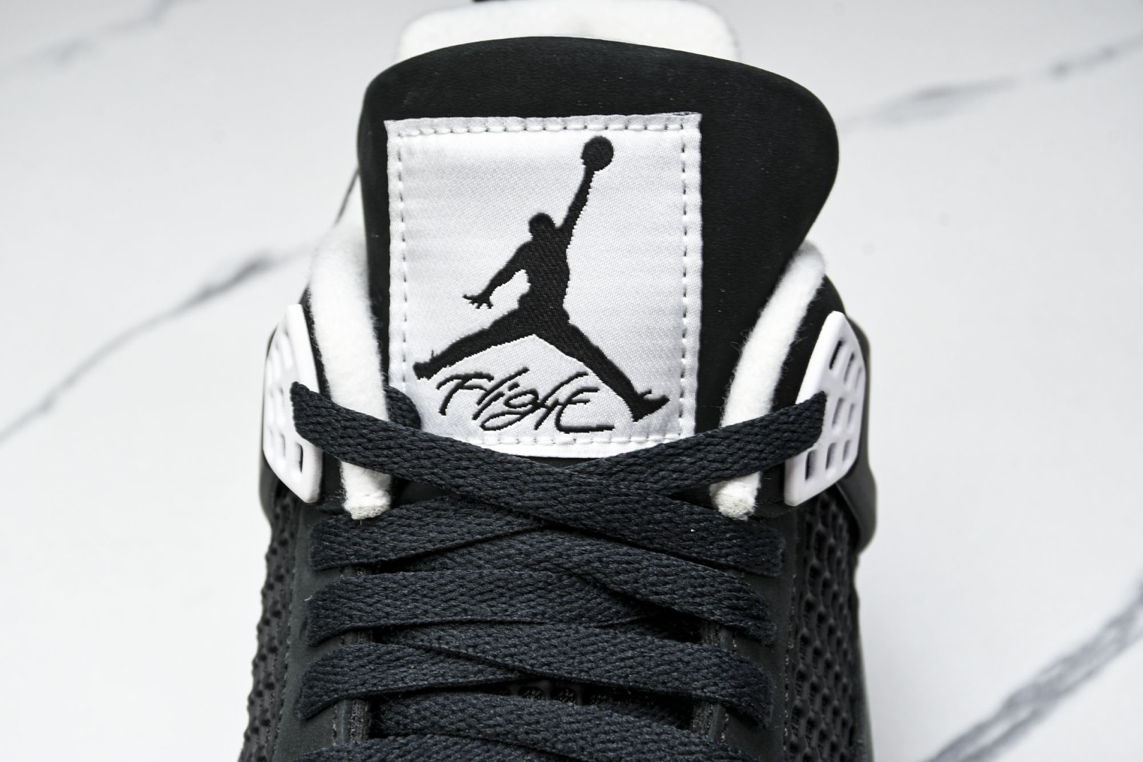 AJ4纯原 尺码40-48.5

纯原版出品-Air Jordan 4 Fear 恐惧 黑灰 FQ813