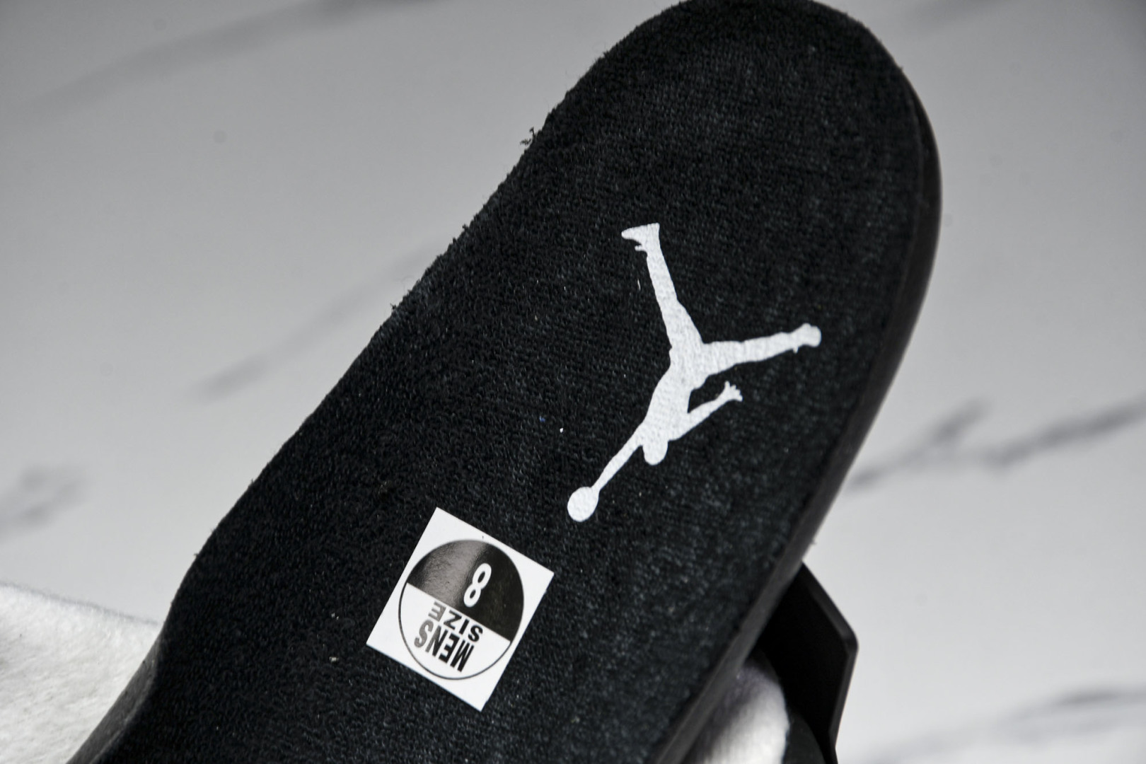 AJ4纯原 尺码40-48.5

纯原版出品-Air Jordan 4 Fear 恐惧 黑灰 FQ813