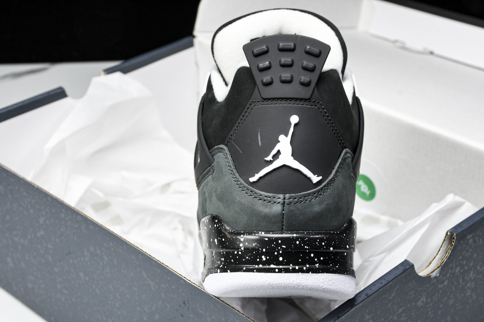 AJ4纯原 尺码40-48.5

纯原版出品-Air Jordan 4 Fear 恐惧 黑灰 FQ813