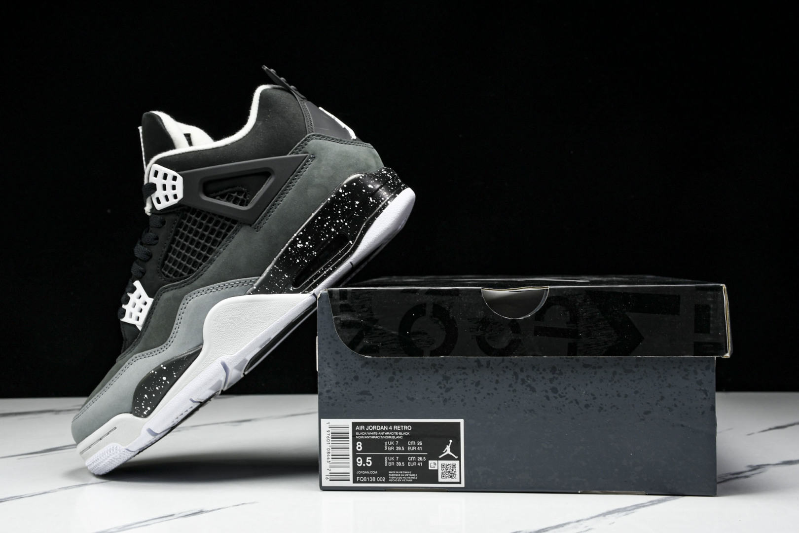 AJ4纯原 尺码40-48.5

纯原版出品-Air Jordan 4 Fear 恐惧 黑灰 FQ813