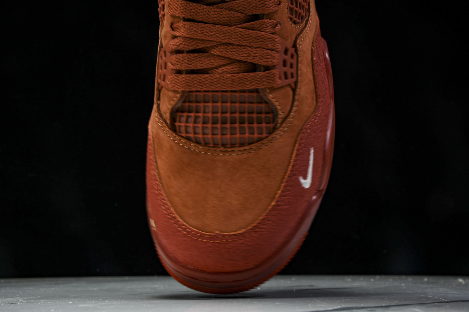 AJ4 尺码40-48.5

纯原版出品-Nigel Sylvester x Air Jordan Ai