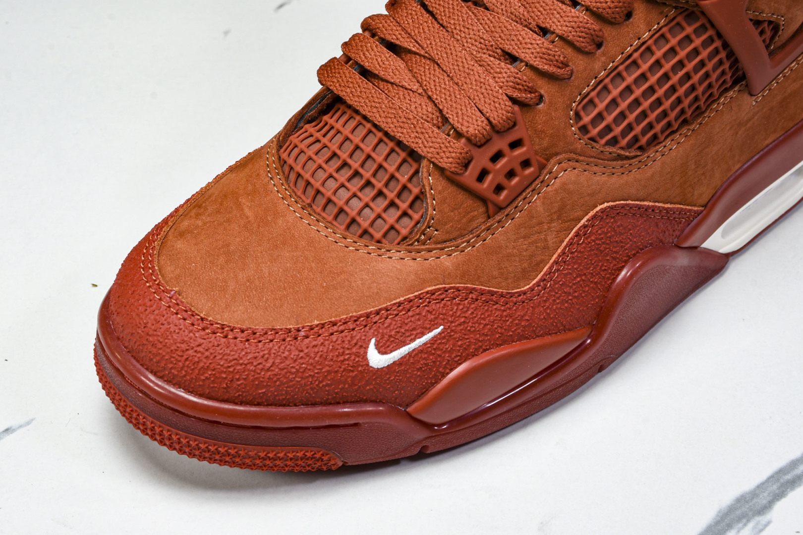 AJ4 尺码40-48.5

纯原版出品-Nigel Sylvester x Air Jordan Ai