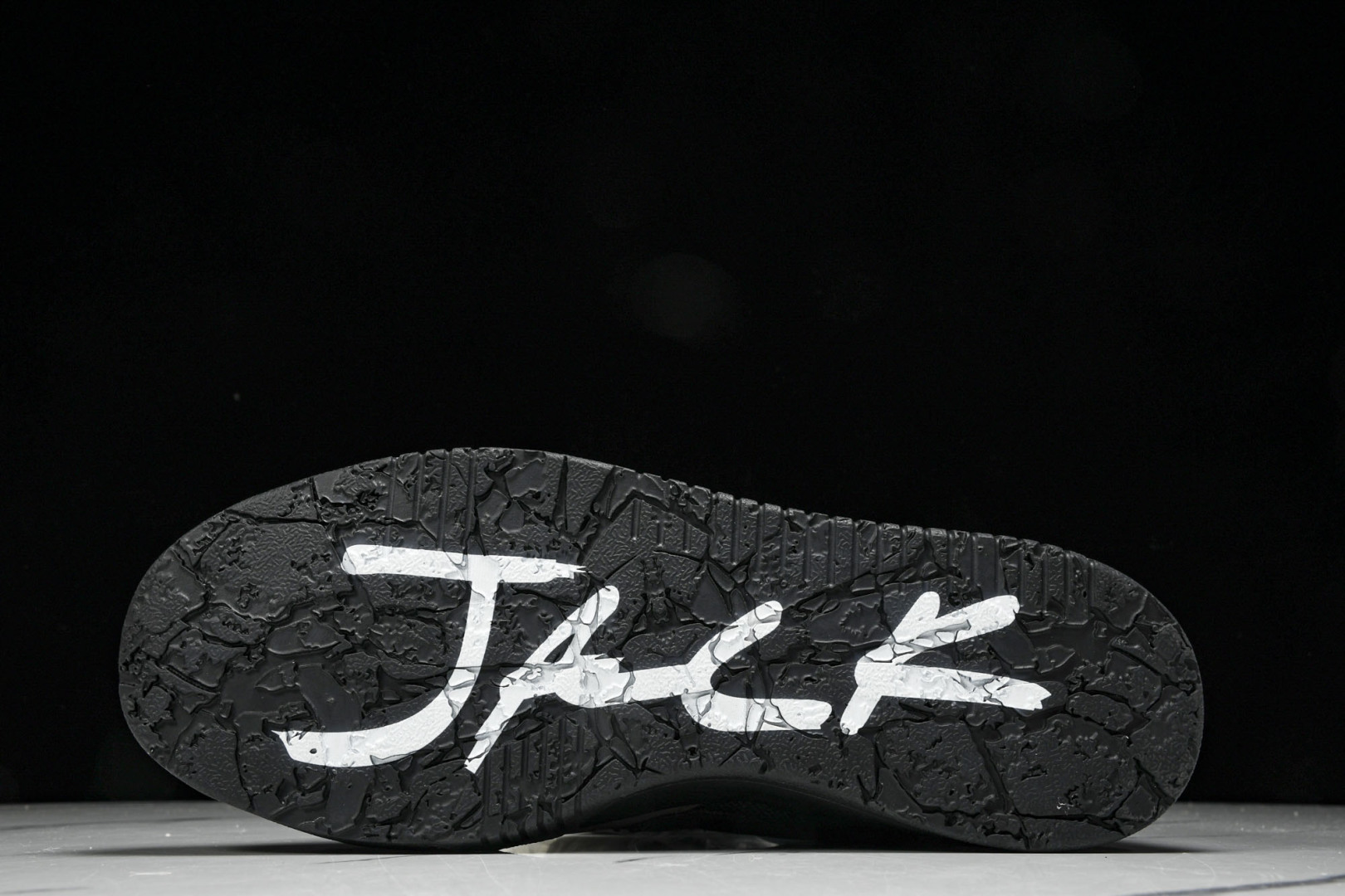 AJ Low黑棕 尺码40-48.5

纯原版出品-Travis Scott x Jordan Jump