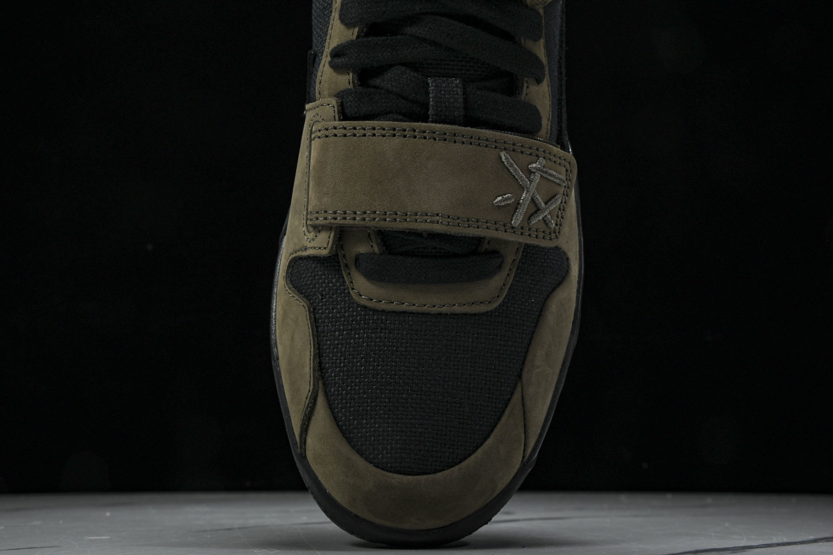 AJ Low黑棕 尺码40-48.5

纯原版出品-Travis Scott x Jordan Jump