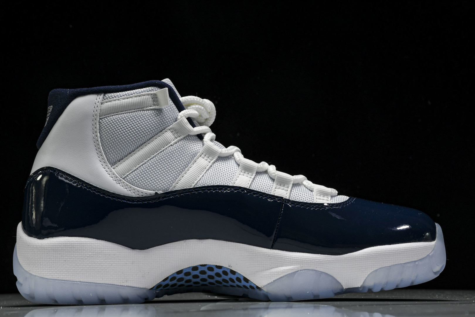 AJ11午夜蓝 尺码40.5-48.5

纯原出品-Air Jordan 11 Retro UNC WI
