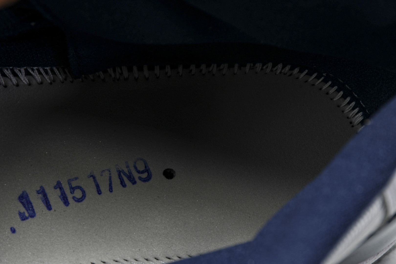 AJ11午夜蓝 尺码40.5-48.5

纯原出品-Air Jordan 11 Retro UNC WI
