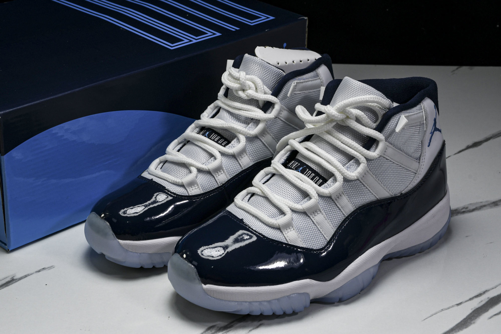 AJ11午夜蓝 尺码40.5-48.5

纯原出品-Air Jordan 11 Retro UNC WI