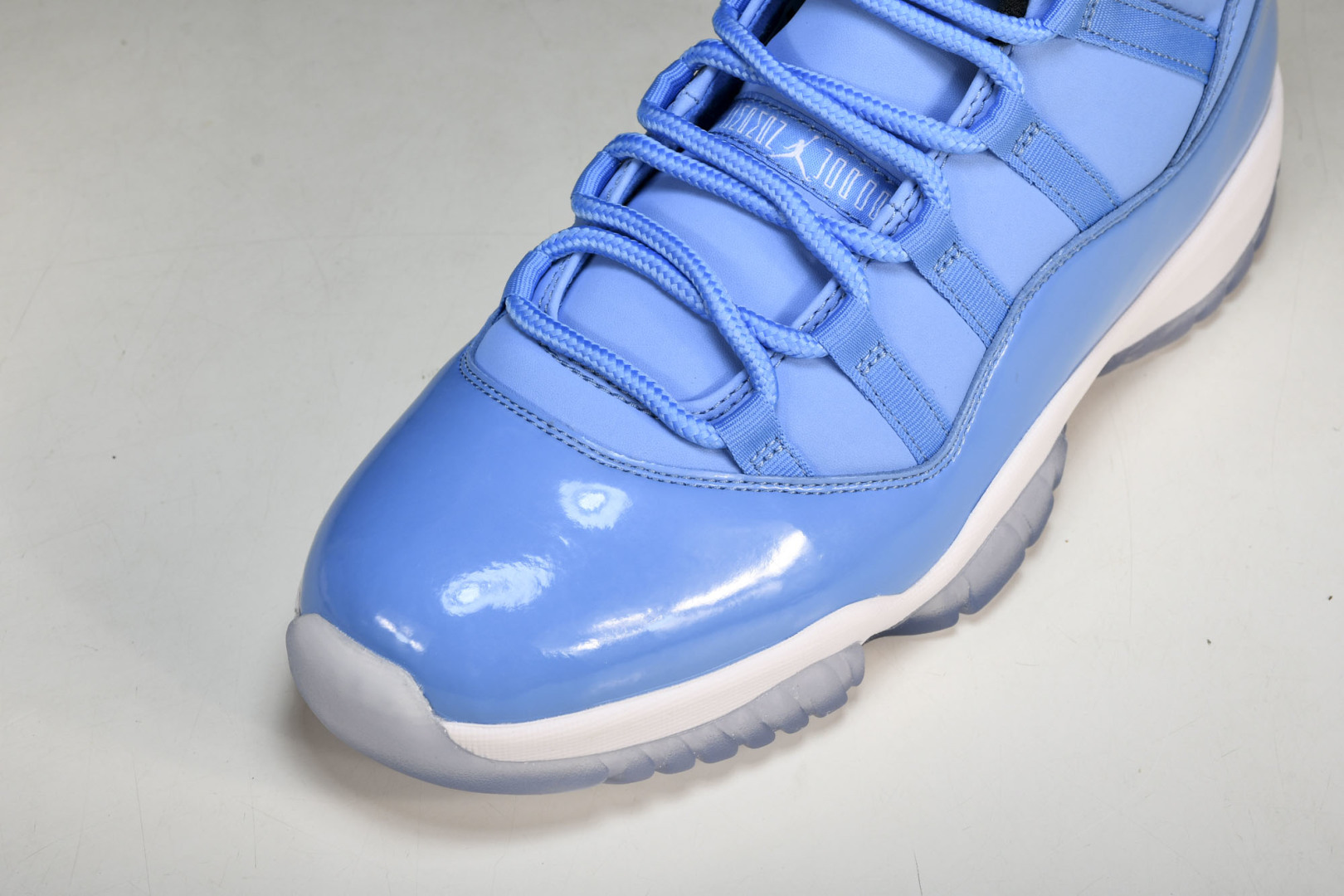 AJ4 尺码40.5-48.5

纯原版出品-Air Jordan Ultimate Gift of F