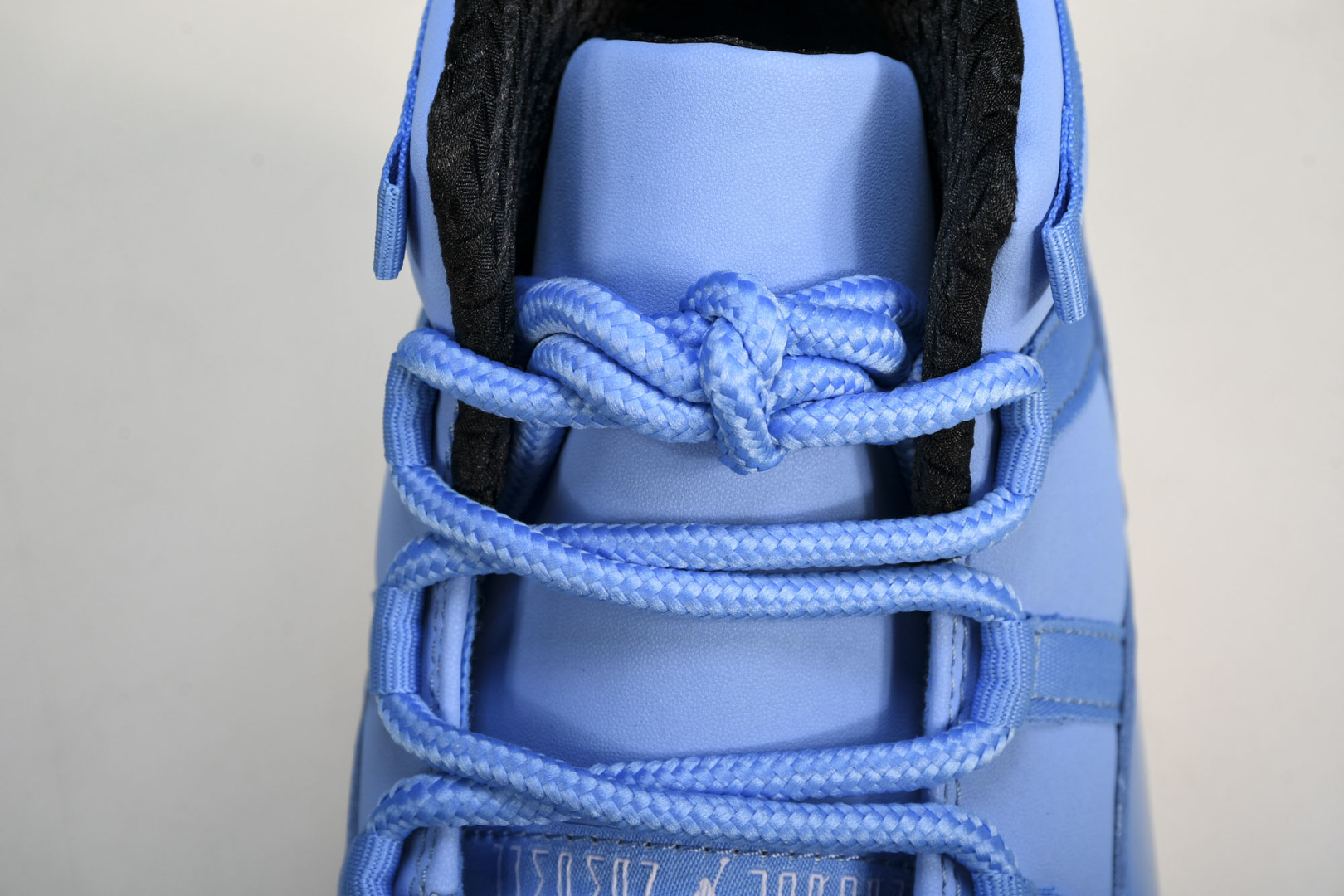 AJ4 尺码40.5-48.5

纯原版出品-Air Jordan Ultimate Gift of F